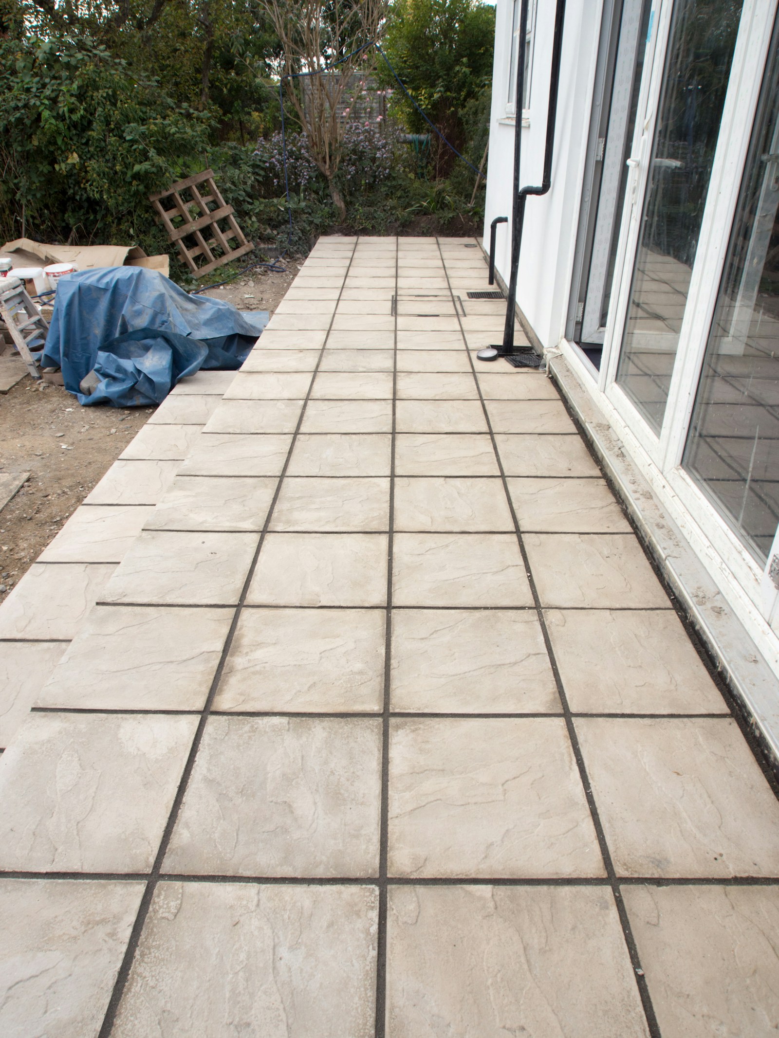 Hardscape & Features